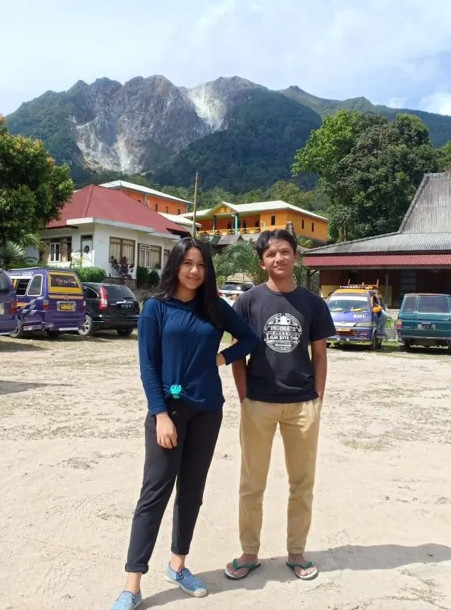 Momen Hiskia dan Rosa